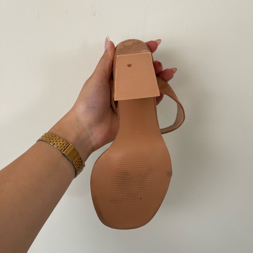 Heels - Picture 6 of 8